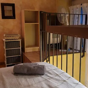 https://porta-romana-small-studio.it-lombardy.com